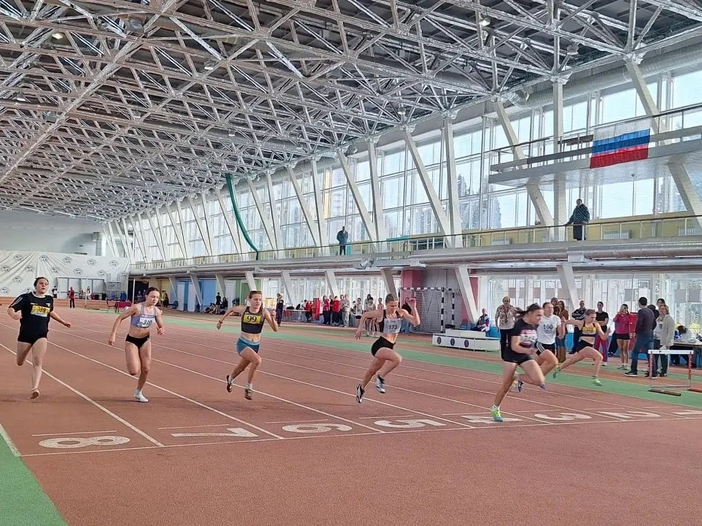 Наши юные спортсменки выступили на соревнованиях "Приз рождественских каникул"